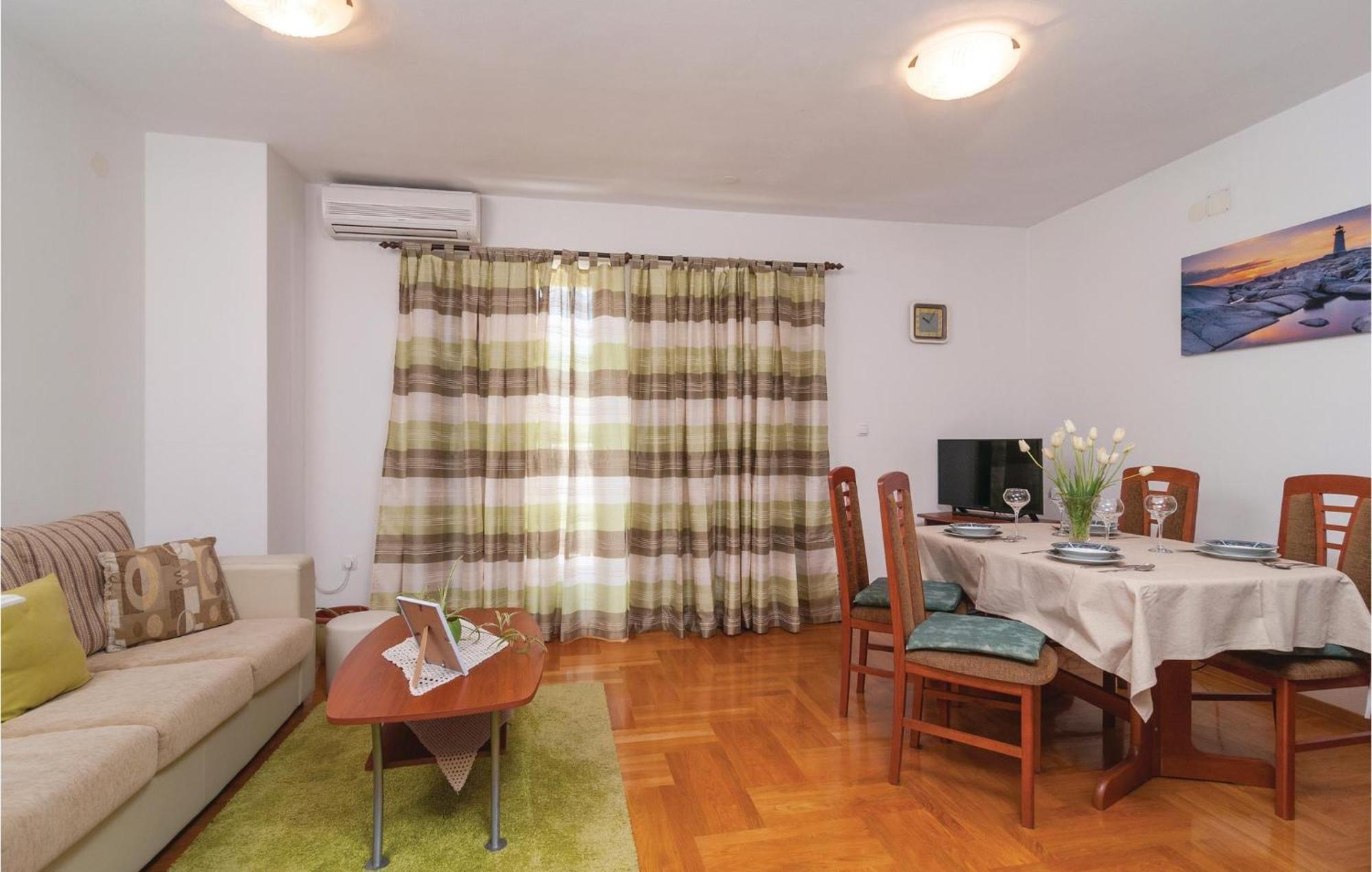 Lovely Apartment In Split With Wifi Dış mekan fotoğraf